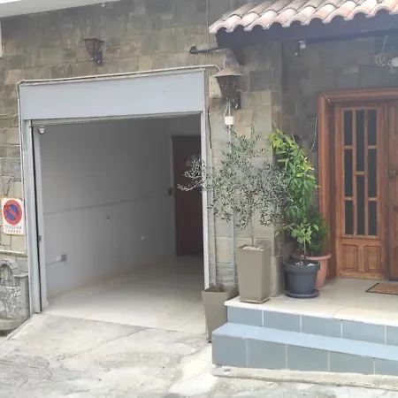 Panos Apartment *
